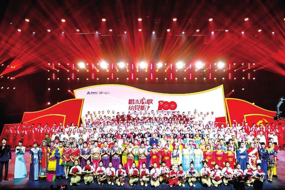 农妇庞秀荣无悔照顾盲夫40年